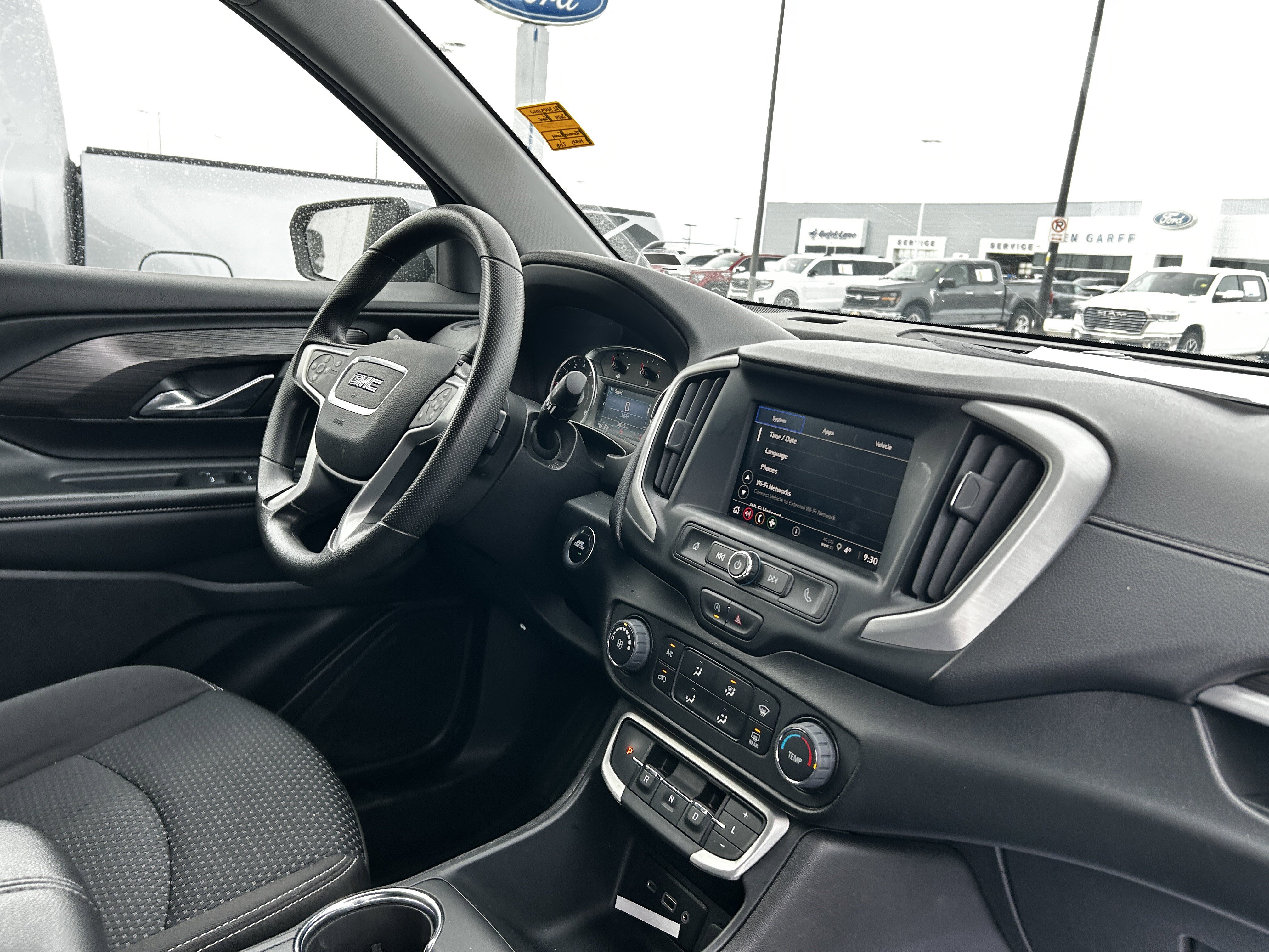 Used 2024 GMC Terrain SLE image 15