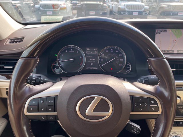 Used 2016 Lexus ES 350 w/ Navigation System Package FWD image 15