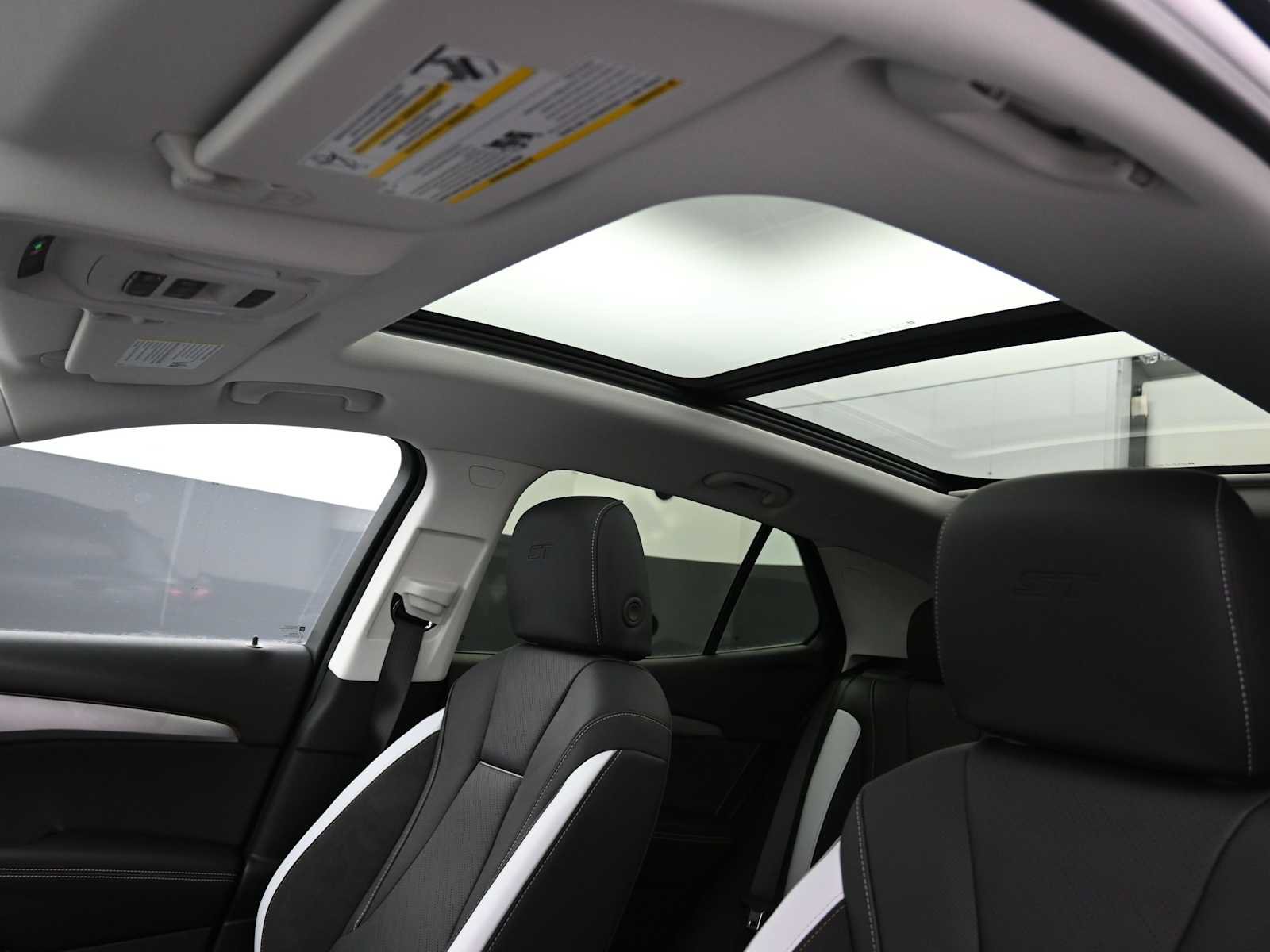 New 2026 Buick Envision Sport Touring AWD/4WD image 23