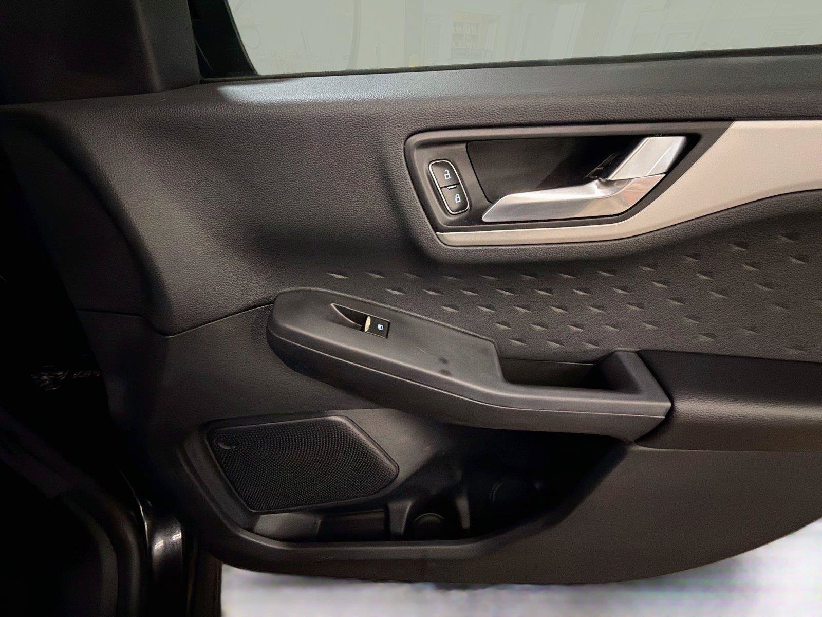 Used 2020 Ford Escape SEL AWD/4WD image 30