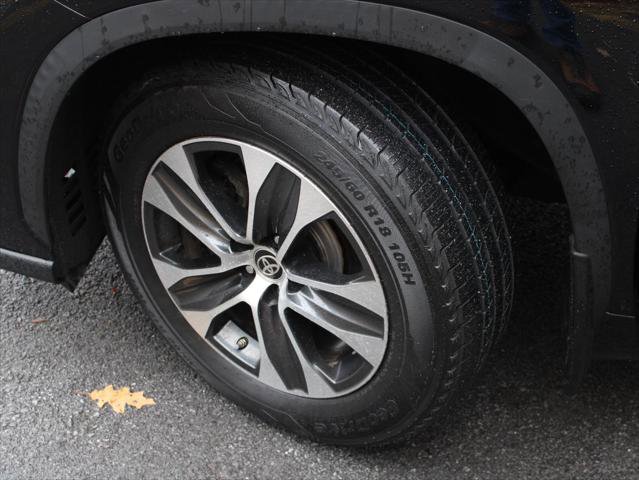 Certified 2021 Toyota Highlander XLE image 17