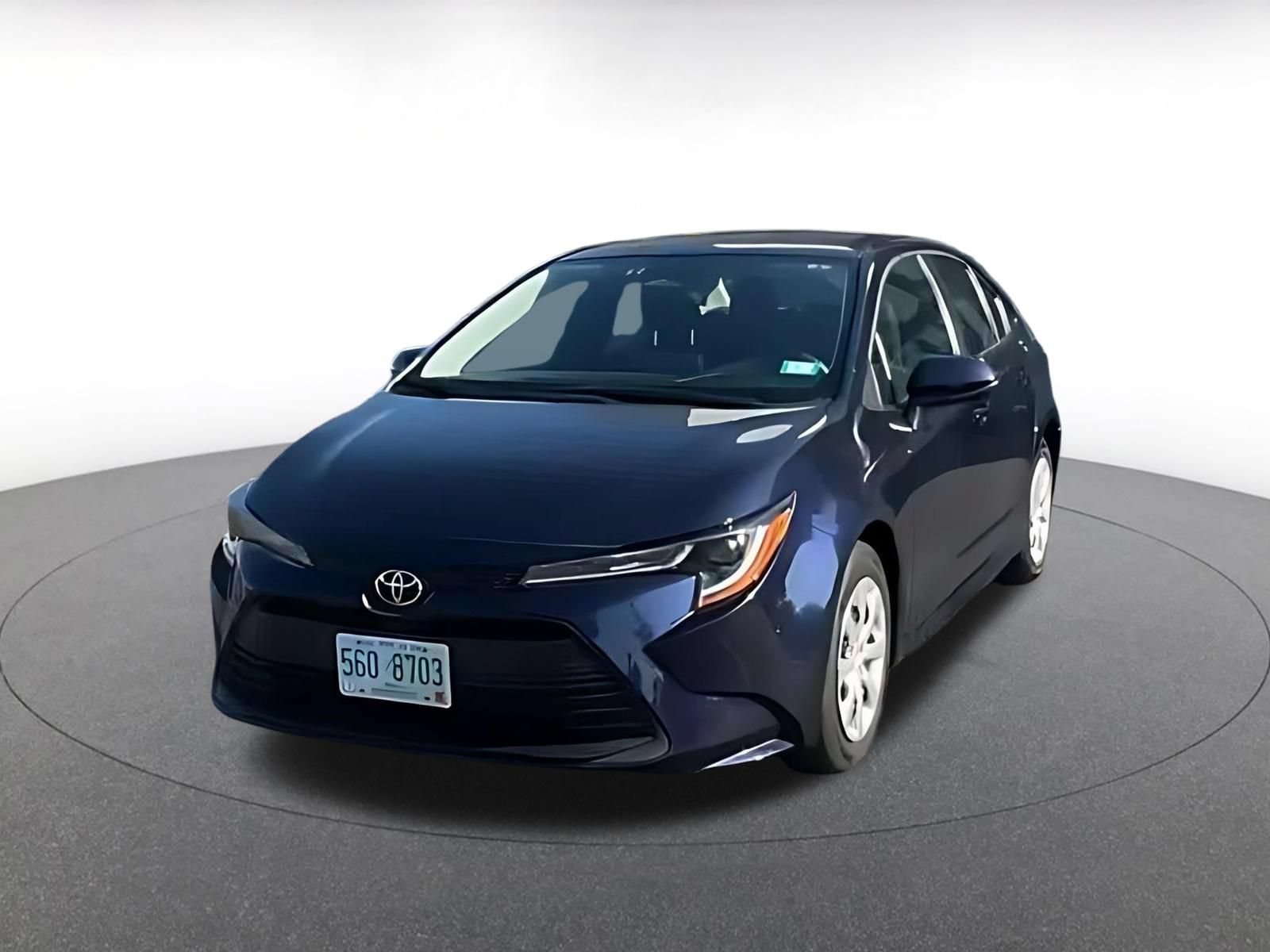 Used 2025 Toyota Corolla LE FWD image 4