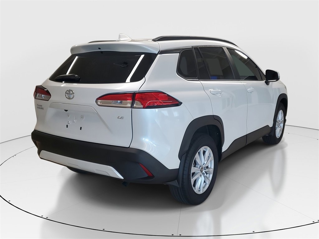 Used 2024 Toyota Corolla Cross LE w/ Moonroof Package image 7