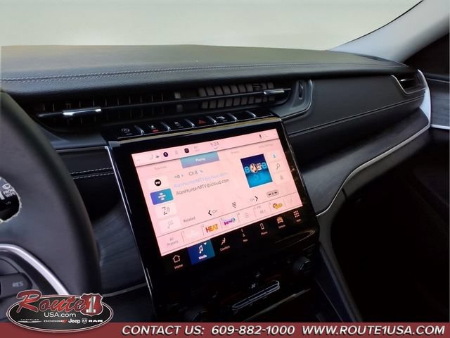 Used 2023 Jeep Grand Cherokee Limited AWD/4WD image 37