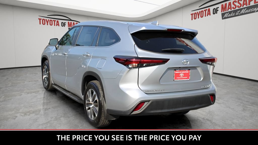 Certified 2025 Toyota Highlander XLE AWD/4WD image 4