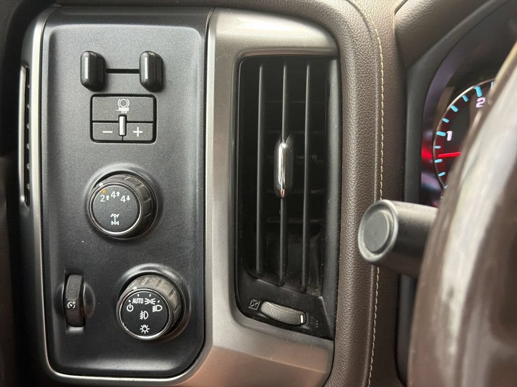 Used 2018 Chevrolet Silverado 2500 LTZ w/ Duramax Plus Package AWD/4WD image 17