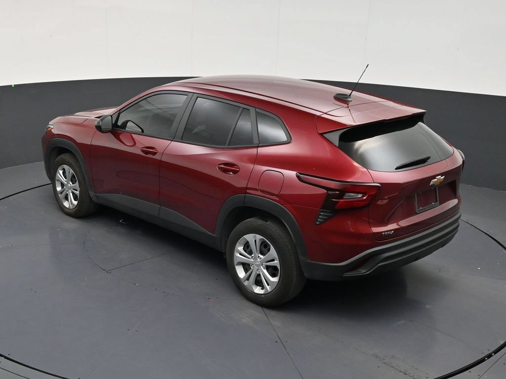 Used 2025 Chevrolet Trax LS FWD image 14