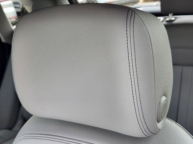 Used 2022 Audi Q5 2.0T Premium w/ Convenience Package image 13