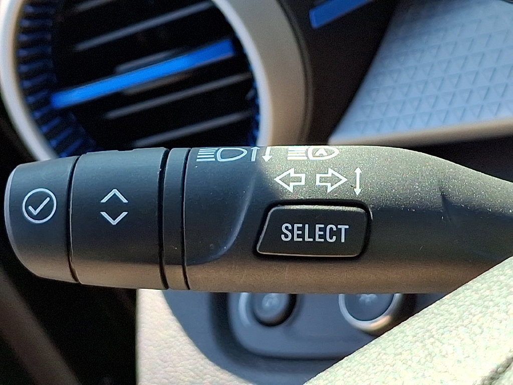 Used 2025 Chevrolet Trax LS FWD image 24