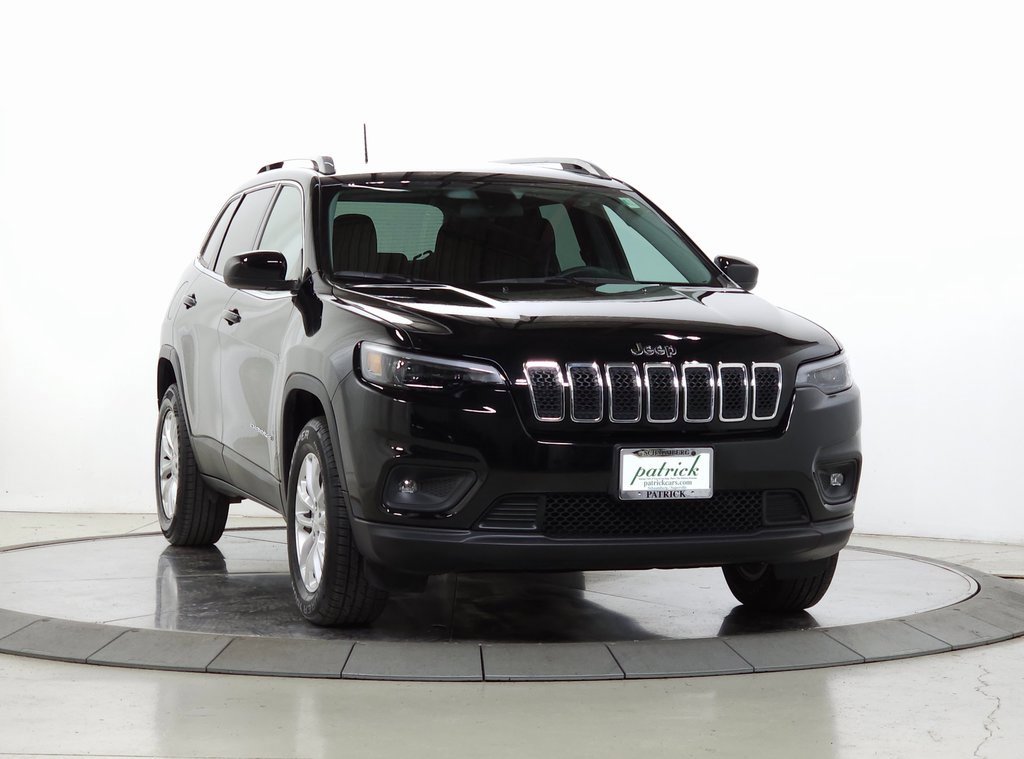 Used 2019 Jeep Cherokee Latitude w/ Popular Appearance Group