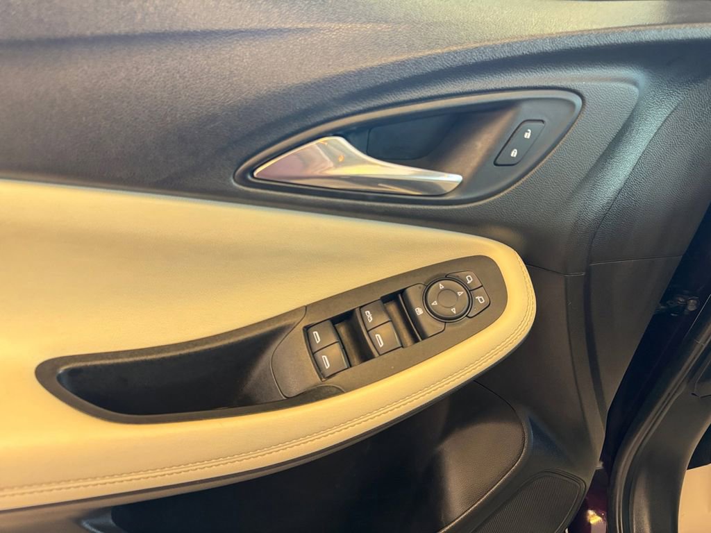 Used 2020 Buick Encore GX Select image 11