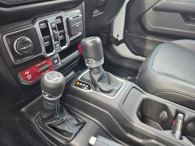 Used 2023 Jeep Wrangler Unlimited Rubicon 4xe w/ Cold Weather Group AWD/4WD image 40