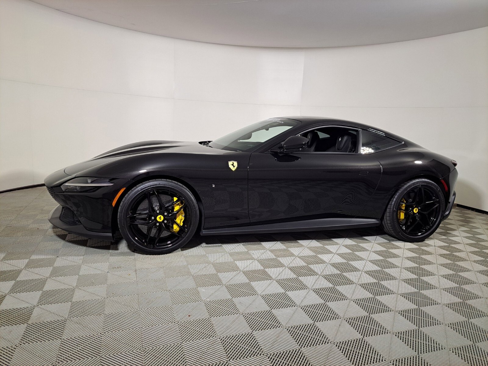 Certified 2023 Ferrari Roma image 12