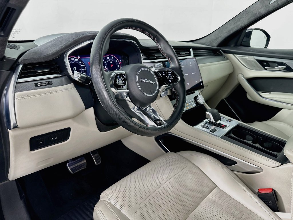 Used 2022 Jaguar F-PACE SVR AWD/4WD image 9