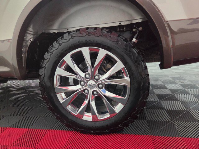 Used 2017 Ford F150 King Ranch w/ Equipment Group 601A Luxury AWD/4WD image 93