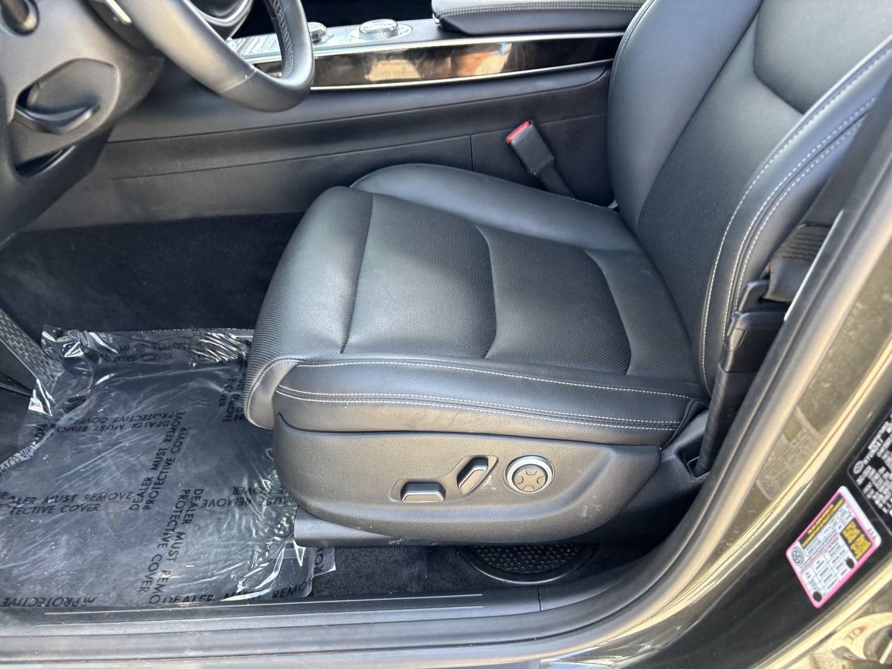 Used 2025 Genesis GV70 2.5T AWD/4WD image 18