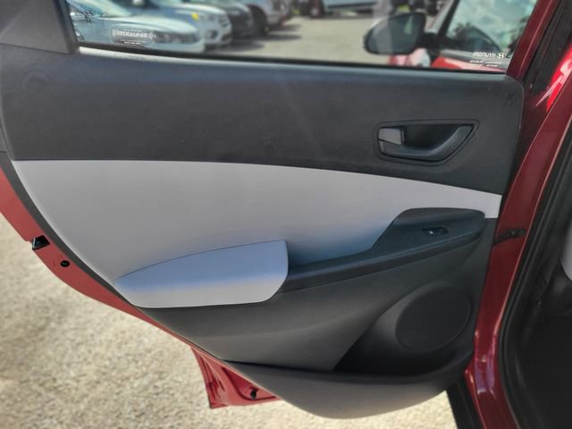 Used 2023 Hyundai Kona SEL image 14