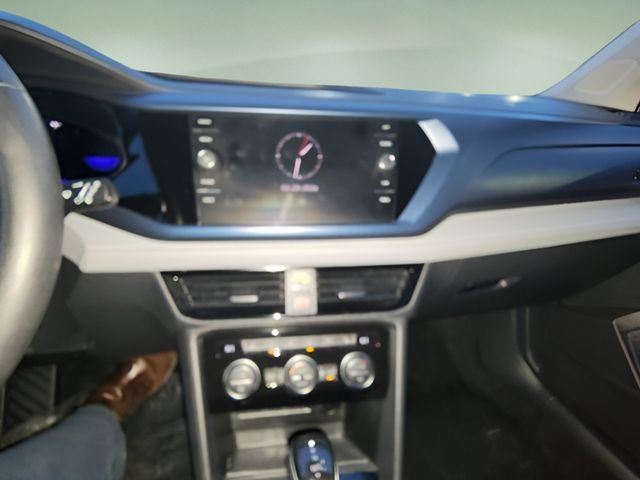 Used 2024 Volkswagen Taos SE image 21