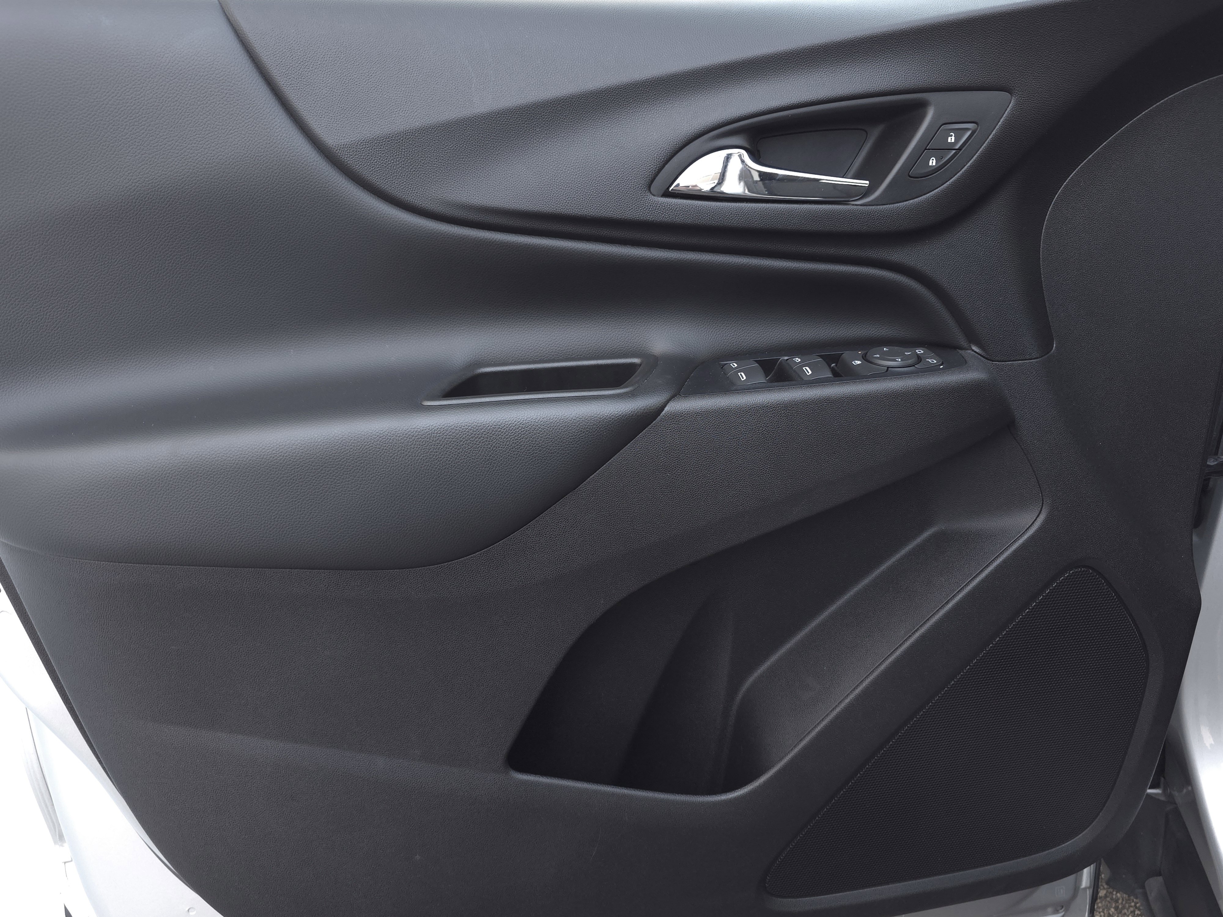 Used 2020 Chevrolet Equinox LT image 23