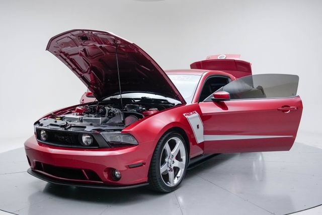 Used 2010 Ford Mustang GT Premium RWD image 17