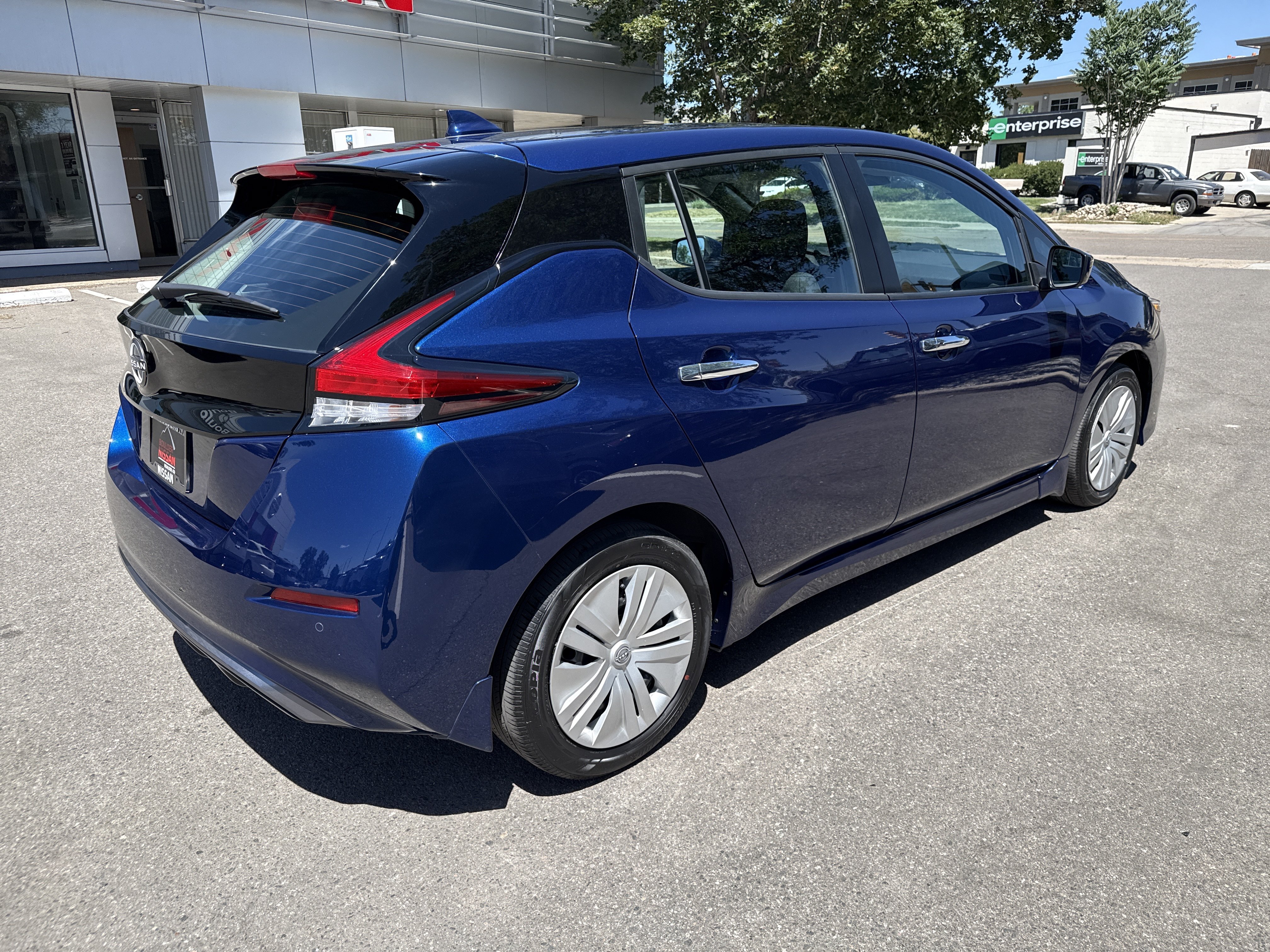 Certified 2025 Nissan Leaf S FWD image 7