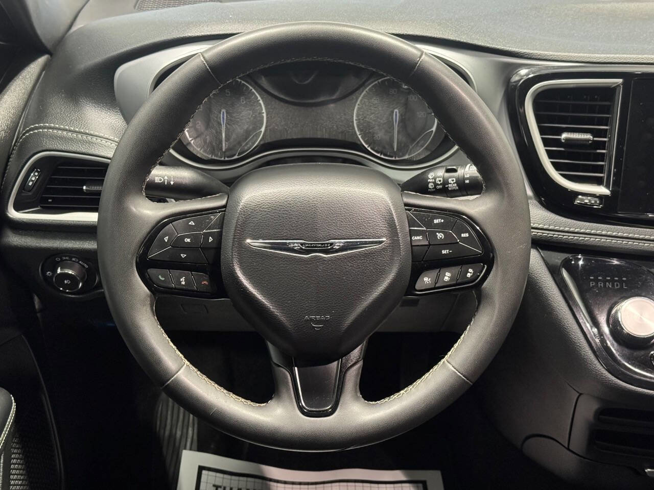 Used 2023 Chrysler Pacifica Touring image 20