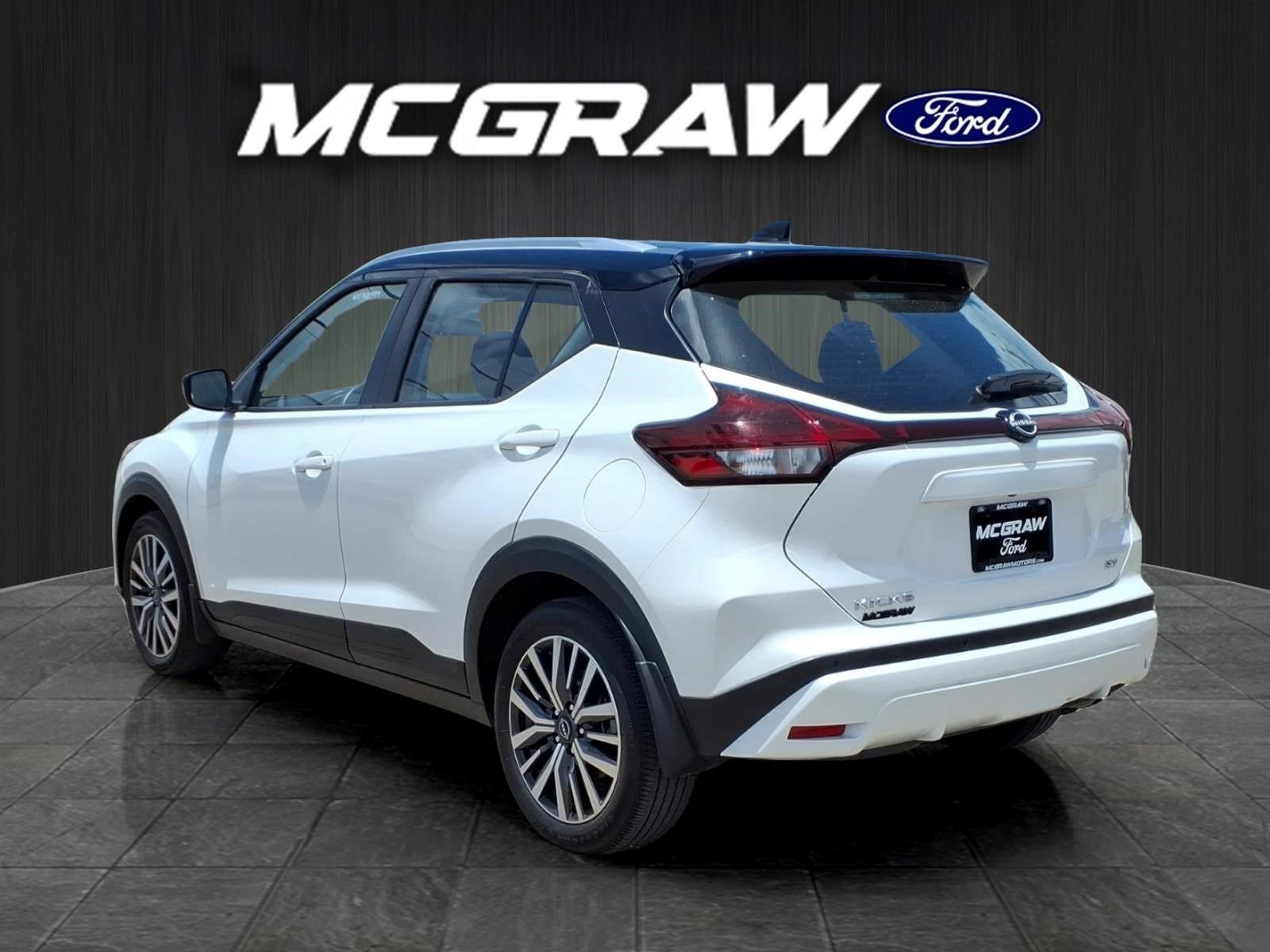 Used 2022 Nissan Kicks SV FWD image 8