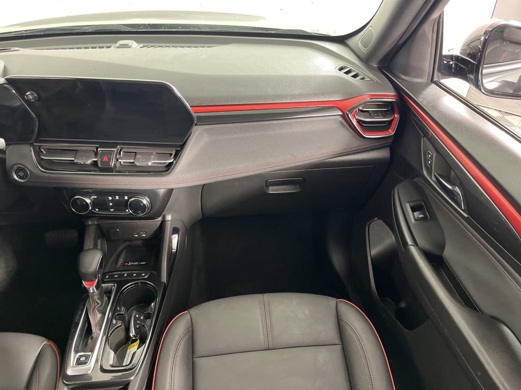 Used 2025 Chevrolet TrailBlazer RS w/ Convenience Package image 28