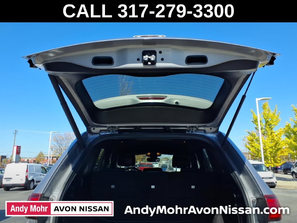 Used 2019 Jeep Grand Cherokee Altitude AWD/4WD image 10