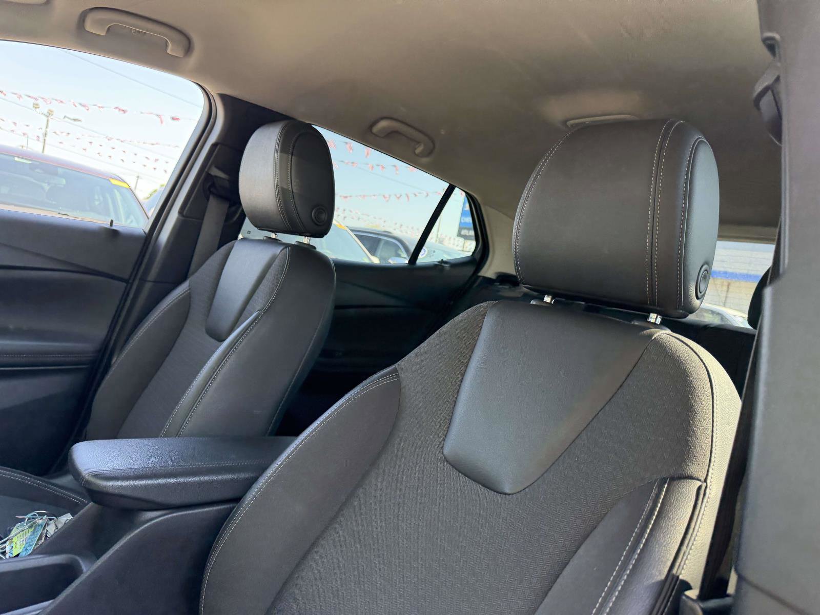 Used 2020 Buick Encore GX Select AWD/4WD image 9