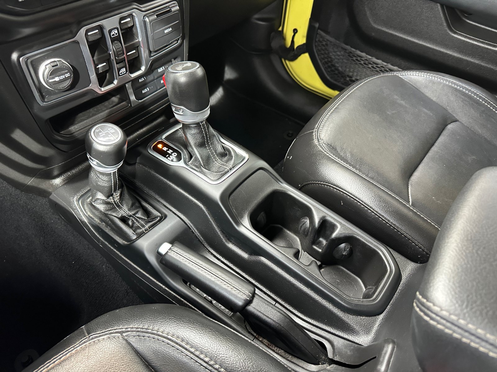 Used 2023 Jeep Wrangler Unlimited Sahara AWD/4WD image 23
