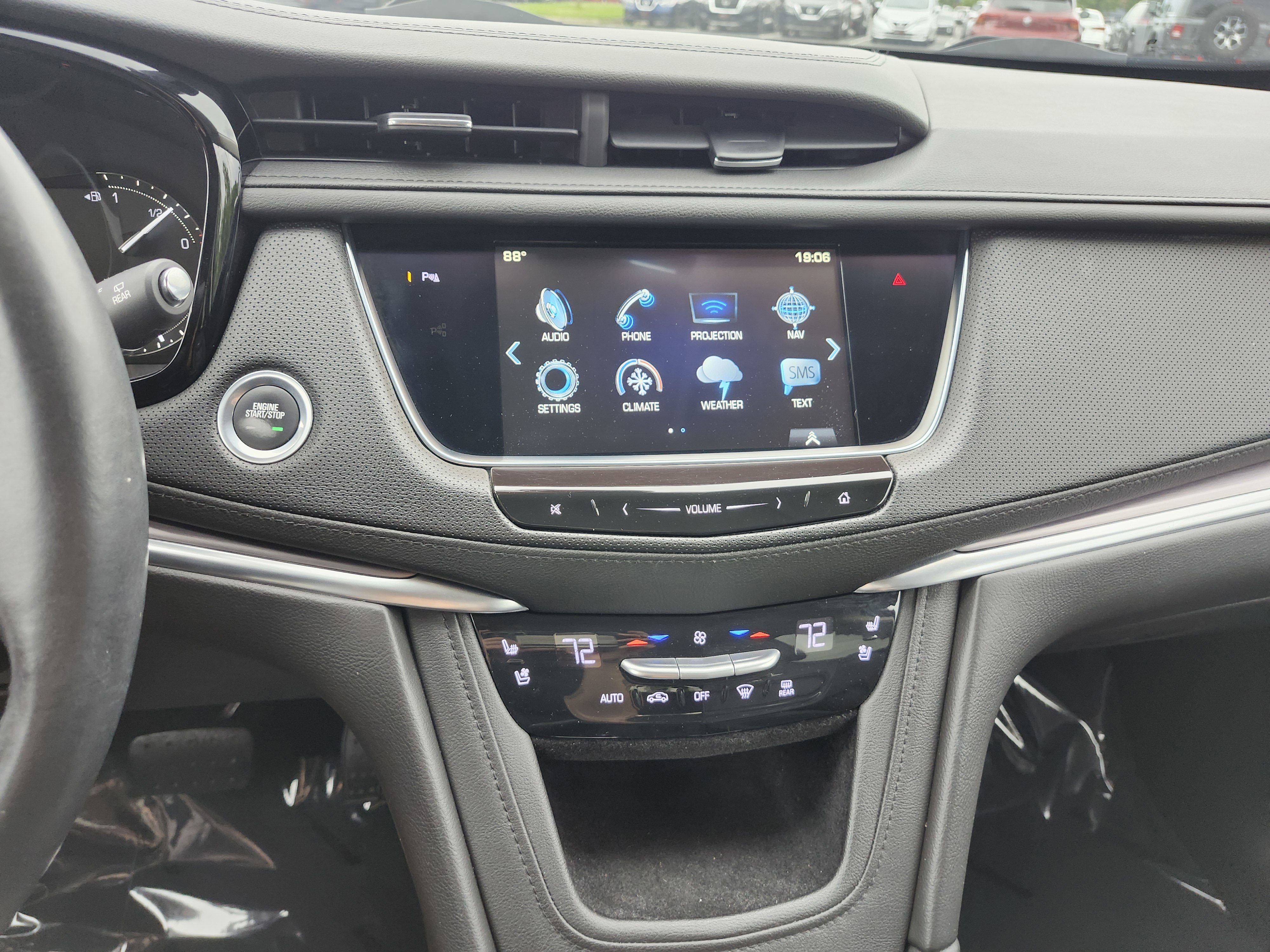 Used 2018 Cadillac XT5 Premium Luxury AWD/4WD image 34