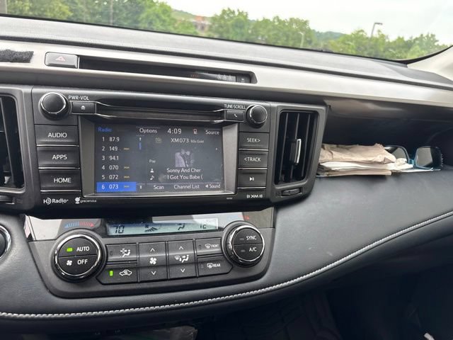 Used 2018 Toyota RAV4 XLE AWD/4WD image 9