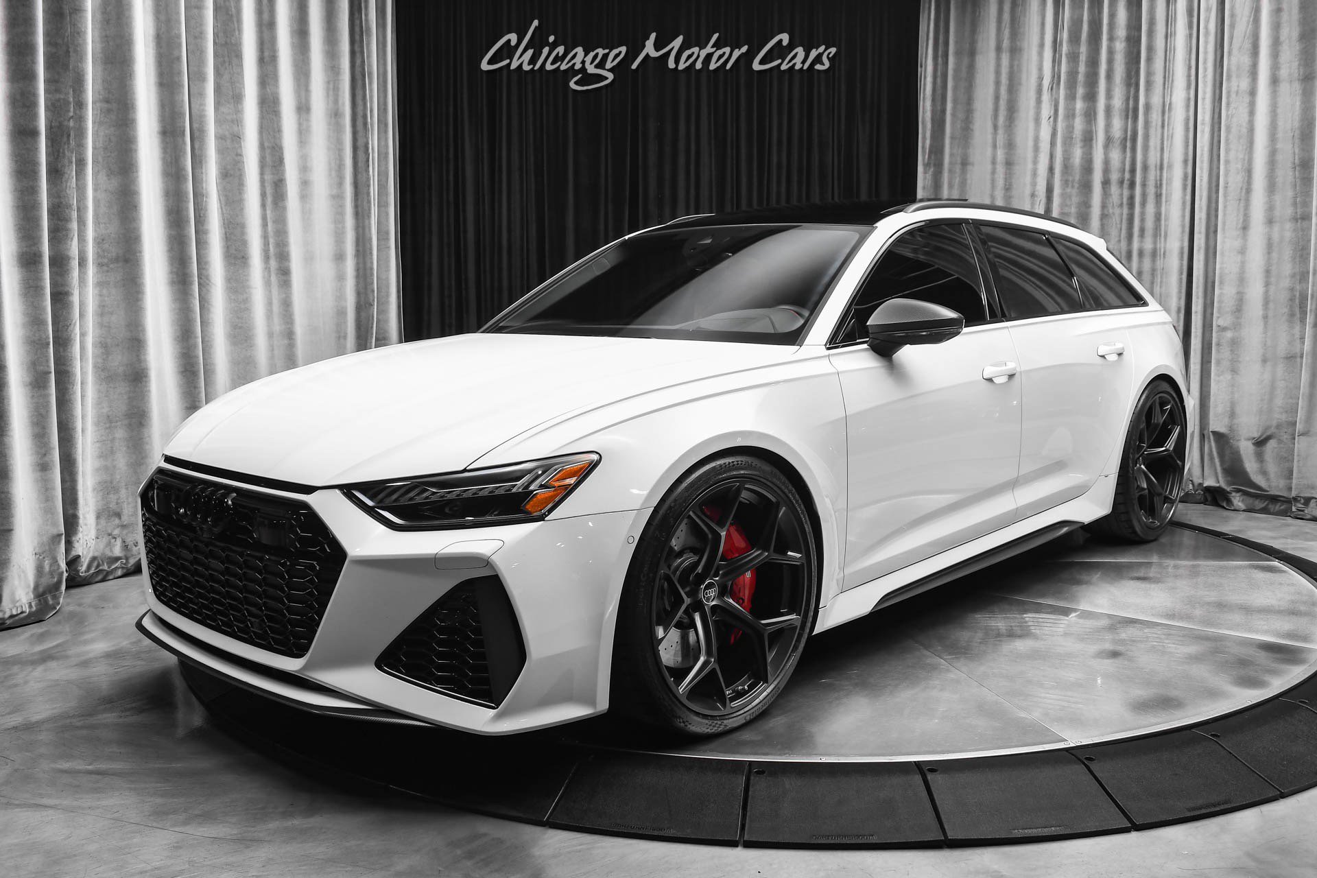 Used 2024 Audi RS 6 performance image 41