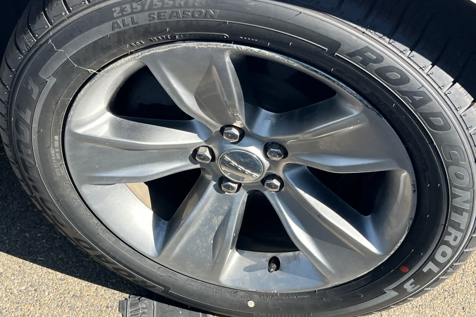 Used 2018 Dodge Challenger SXT RWD image 15