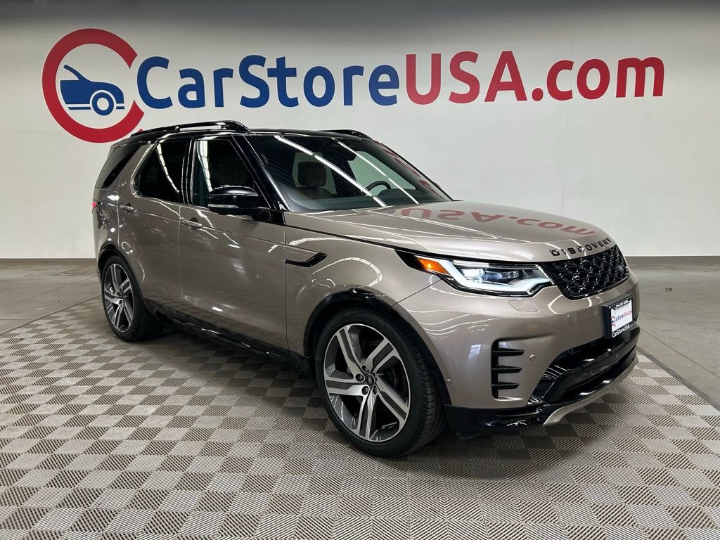 Used 2024 Land Rover Discovery Dynamic SE AWD/4WD image 1
