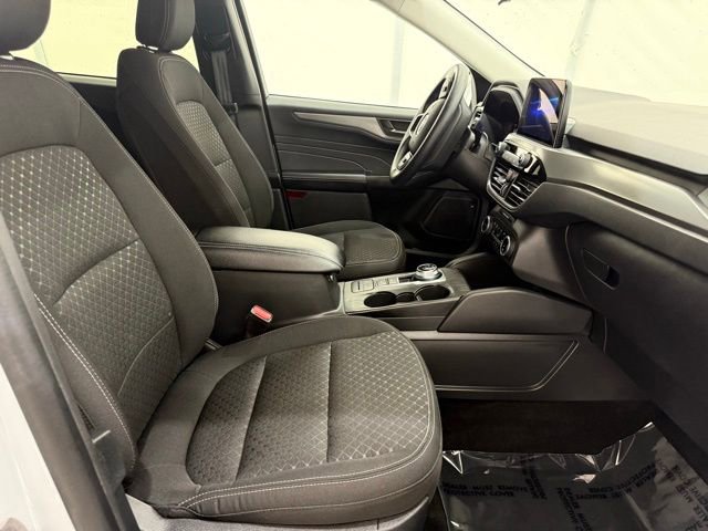 Used 2025 Ford Escape Active AWD/4WD image 18