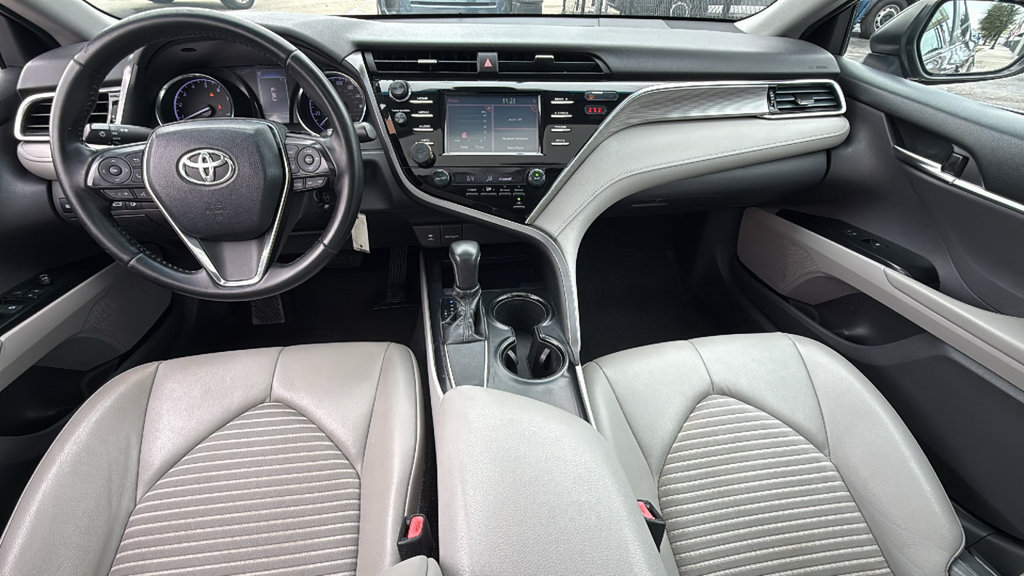 Used 2018 Toyota Camry SE w/ Moonroof Package FWD image 27