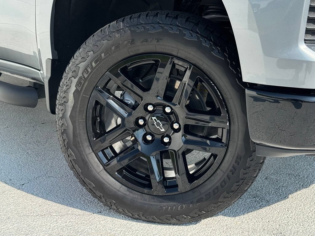 Used 2026 Chevrolet Silverado 1500 LT Trail Boss w/ Safety Package AWD/4WD image 7