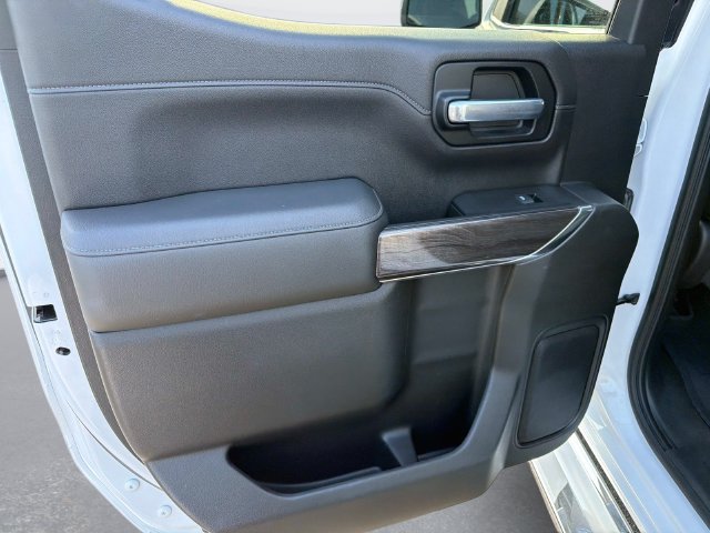 Used 2020 Chevrolet Silverado 1500 LTZ w/ LTZ Convenience Package AWD/4WD image 13