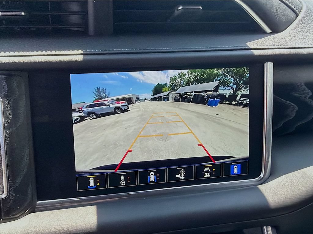 Used 2023 GMC Yukon Denali AWD/4WD image 12