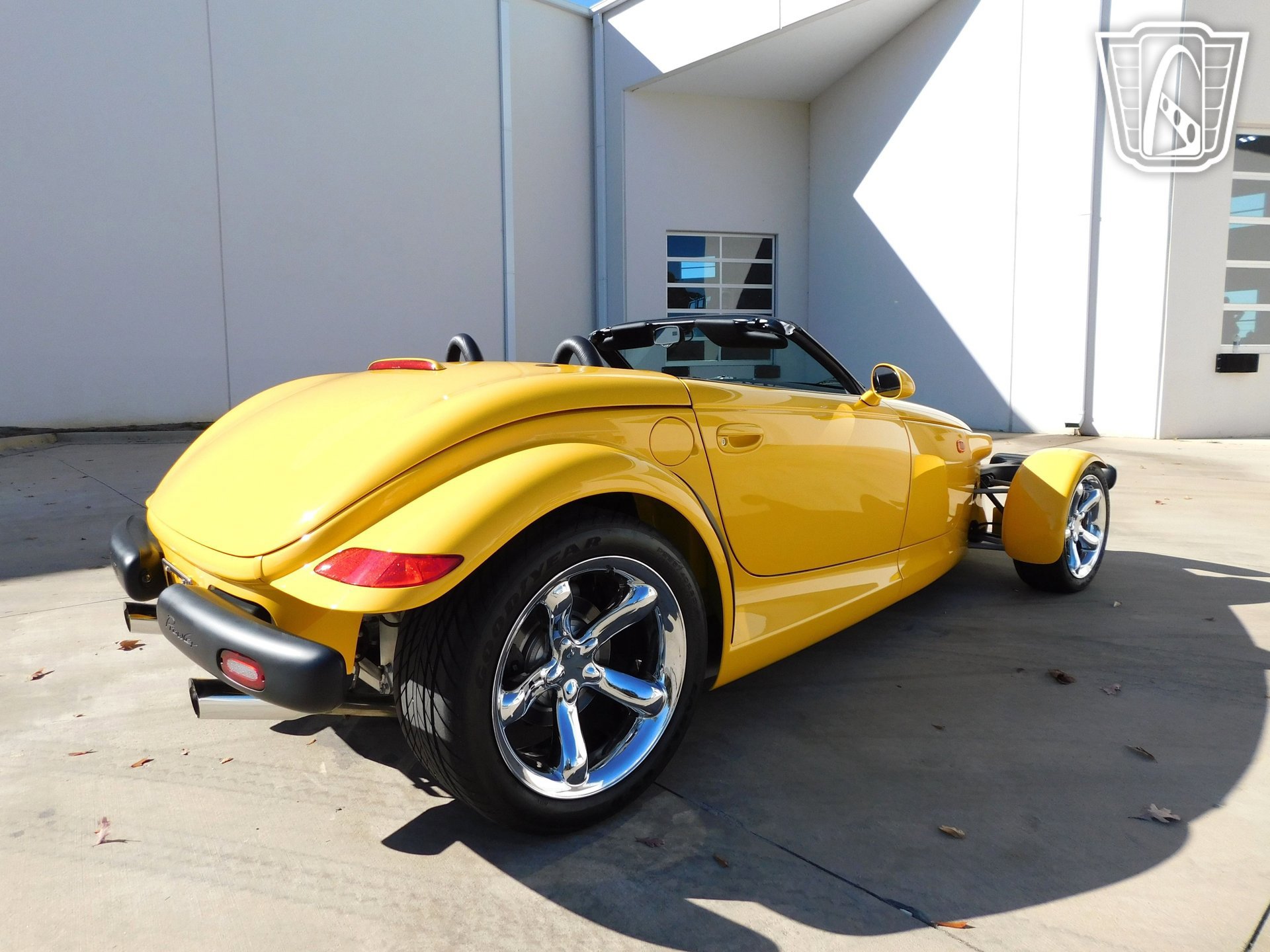 Used 2000 Plymouth Prowler RWD image 25