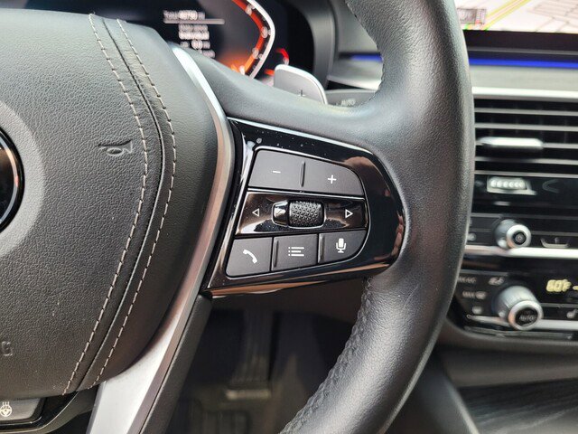 Used 2023 BMW 530i xDrive image 26