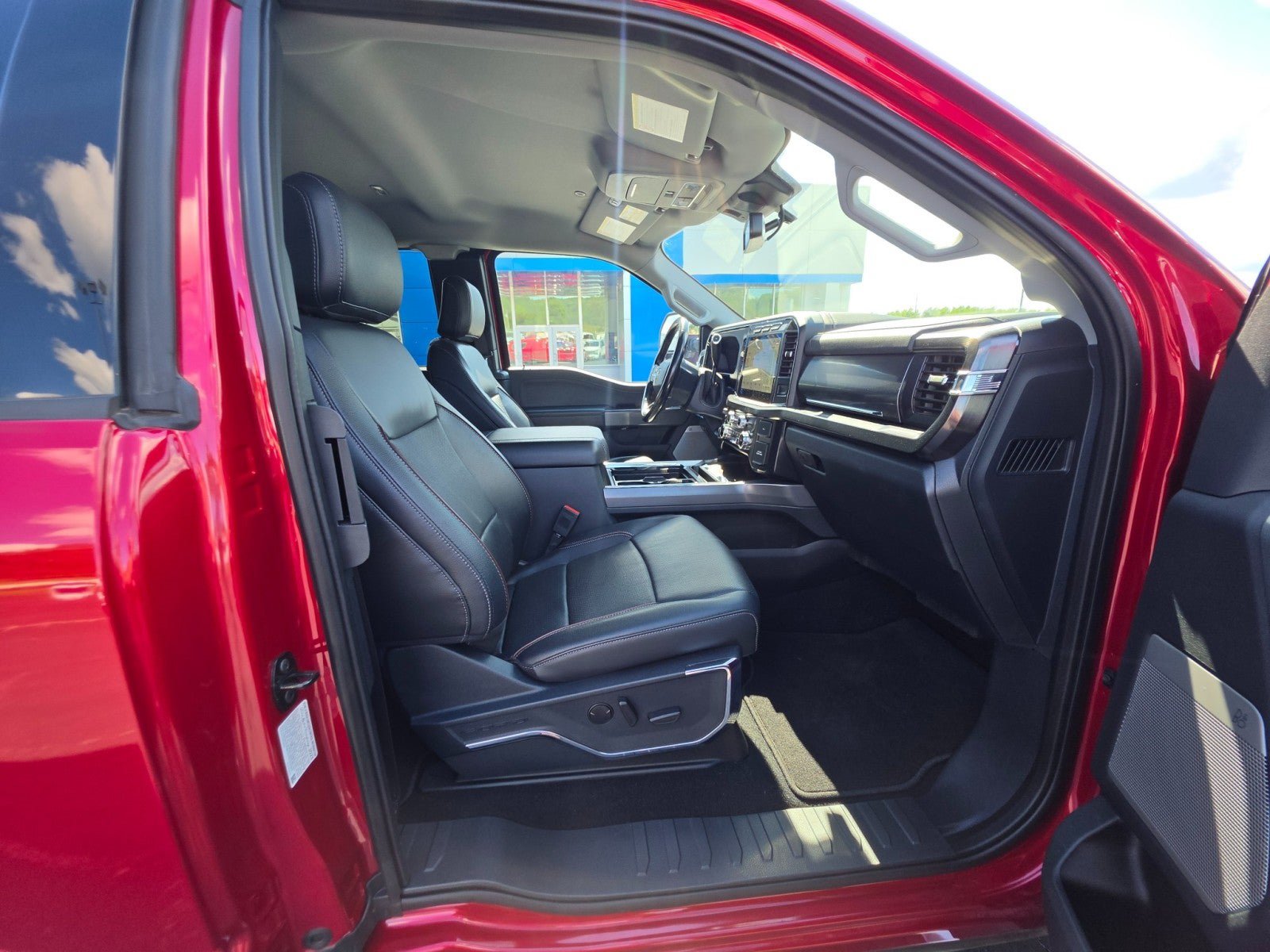 Used 2023 Ford F250 Lariat w/ Chrome Package AWD/4WD image 15