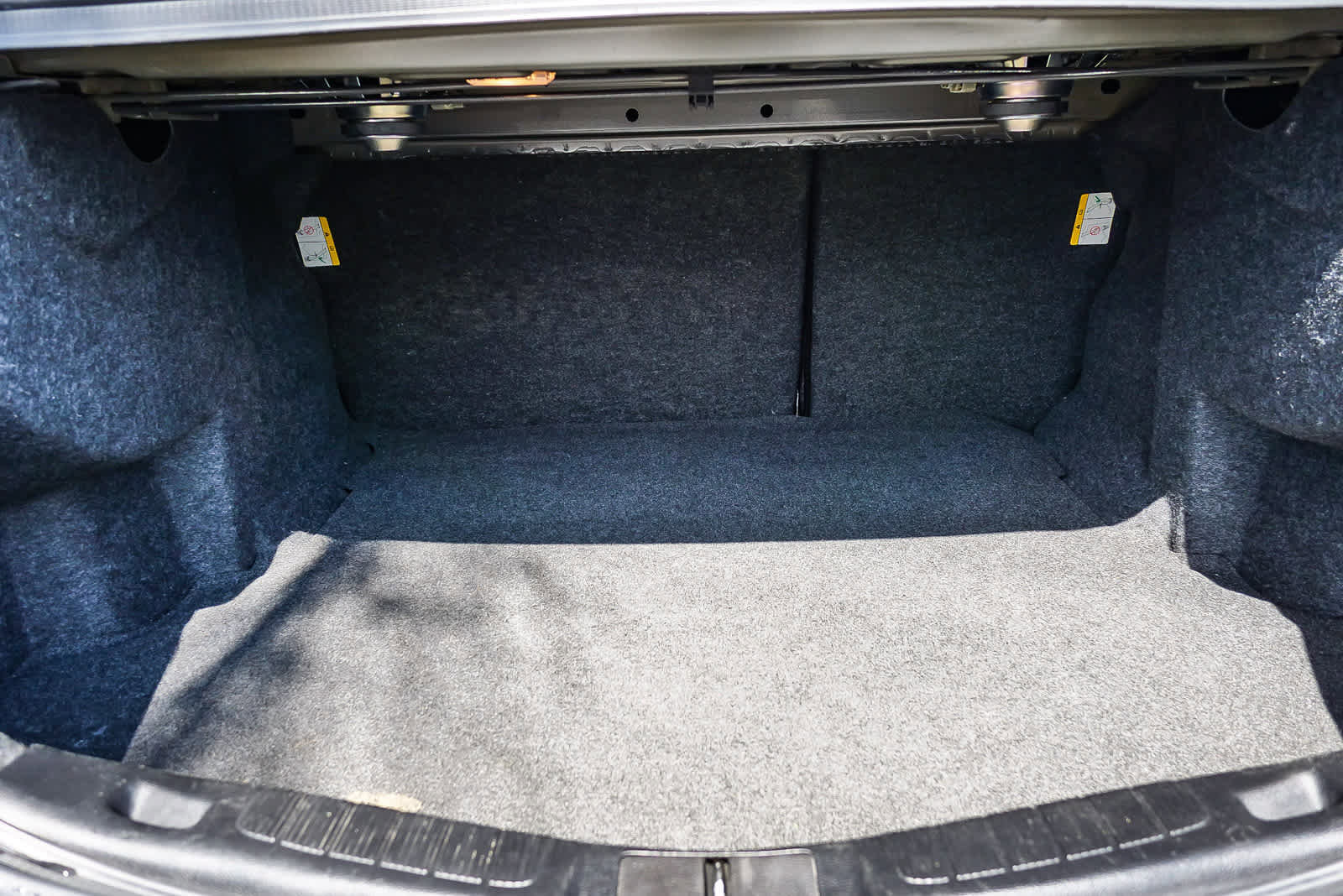 Used 2017 Ford Fusion SE w/ Fusion SE Technology Package FWD image 26