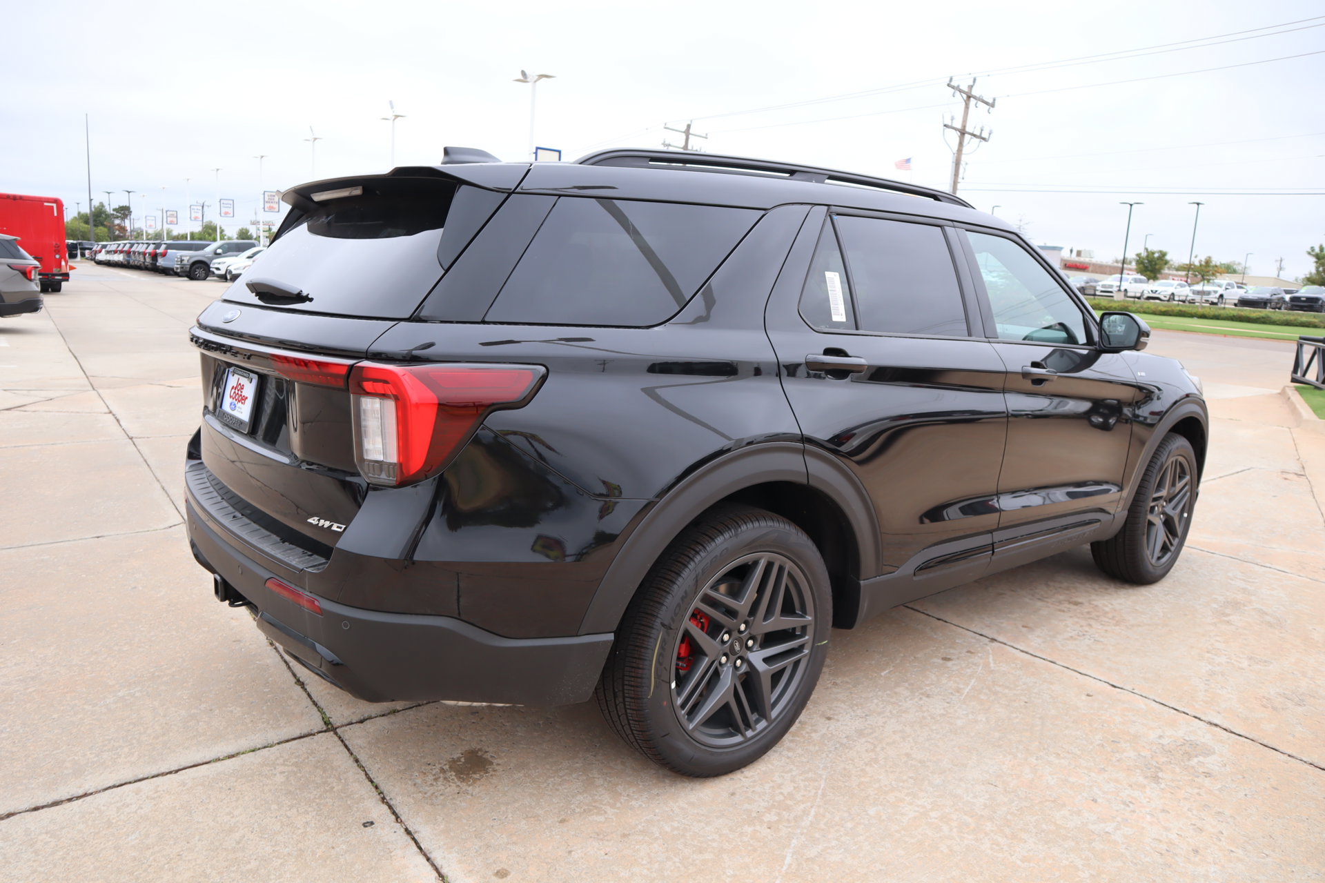 New 2026 Ford Explorer ST-Line w/ ST-Line Street Pack AWD/4WD image 23