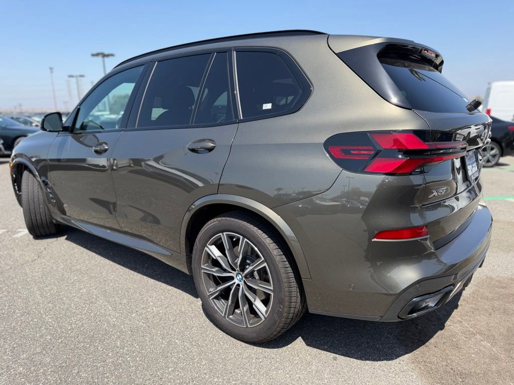Used 2026 BMW X5 xDrive40i w/ M Sport Package AWD/4WD image 6