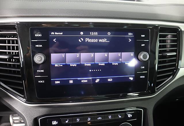 Used 2021 Volkswagen Atlas SEL Premium image 28