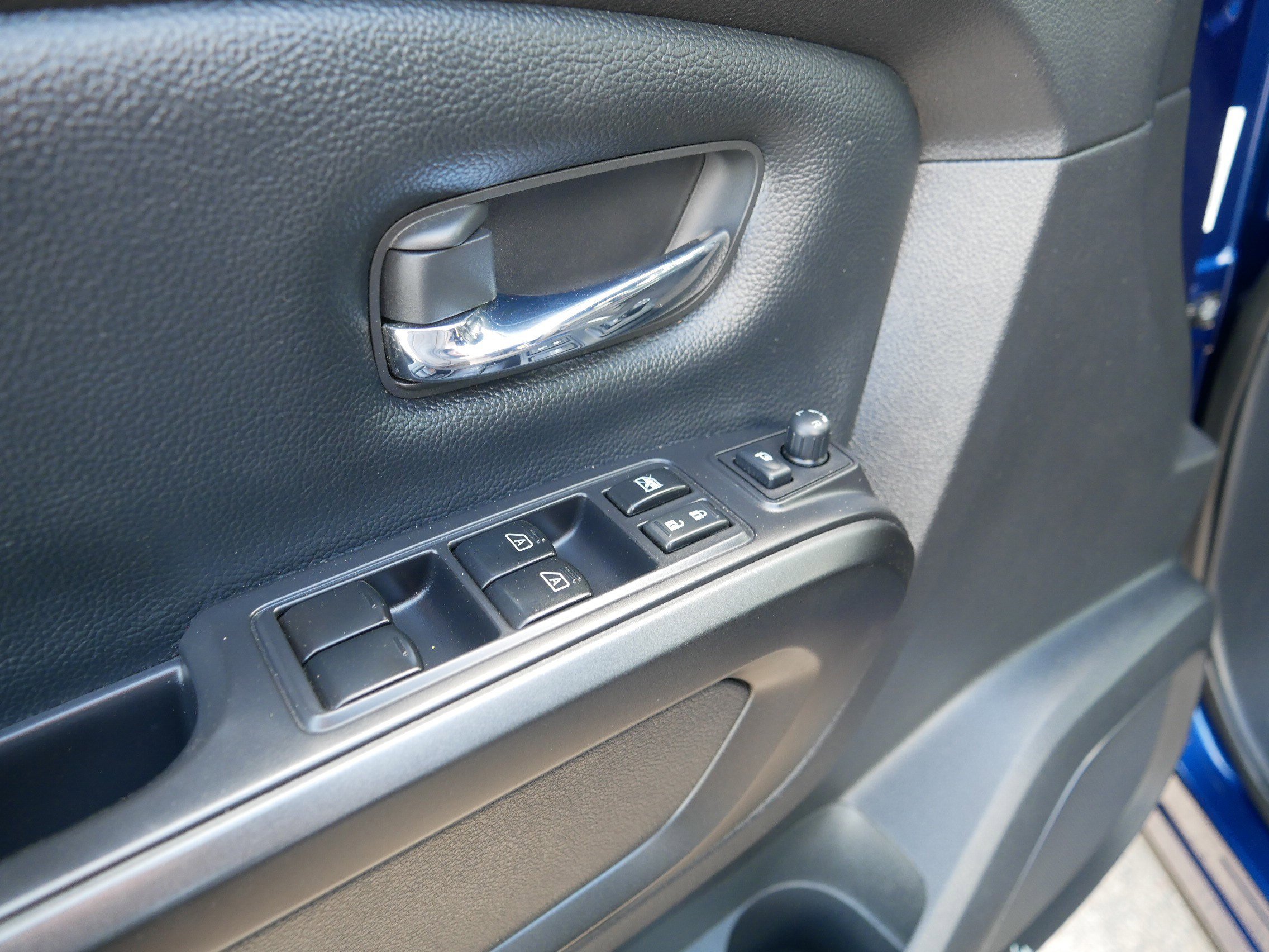 Used 2021 Nissan Titan PRO-4X w/ Pro-4x Convenience Package AWD/4WD image 19