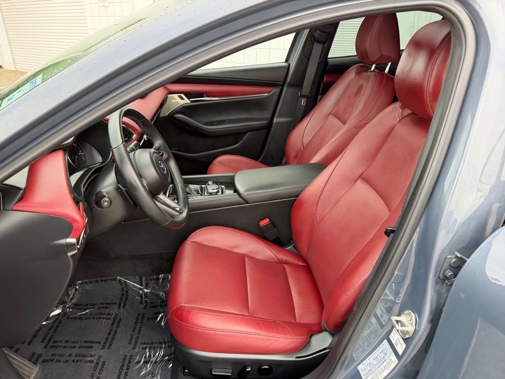 Used 2021 MAZDA MAZDA3 Hatchback w/ Appearance Package image 16